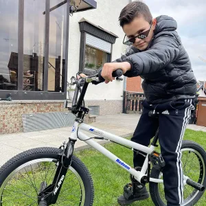 20 inch Freestyle Kids BMX Bike,Beginner-Level to Advanced Riders with 360 Degree Gyro & 4 Pegs, Kids' Bicycles for Boys,Girls